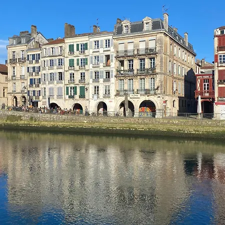 Lumineux Bayonne